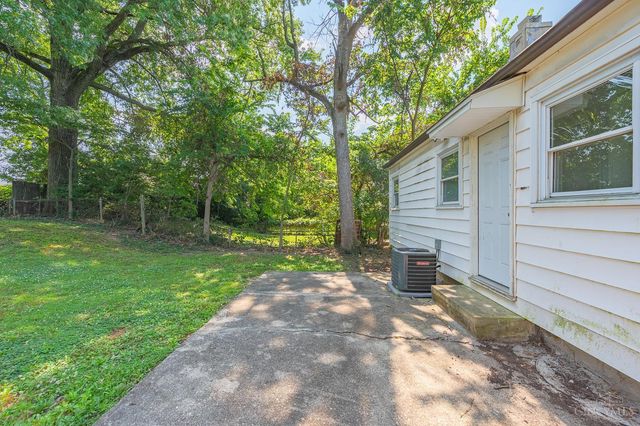 1914 Ashbrook Drive, Cincinnati, OH 45238