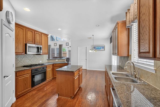 822 Shadybrook Drive, Murphy, TX 75094