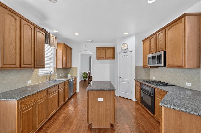 822 Shadybrook Drive, Murphy, TX 75094