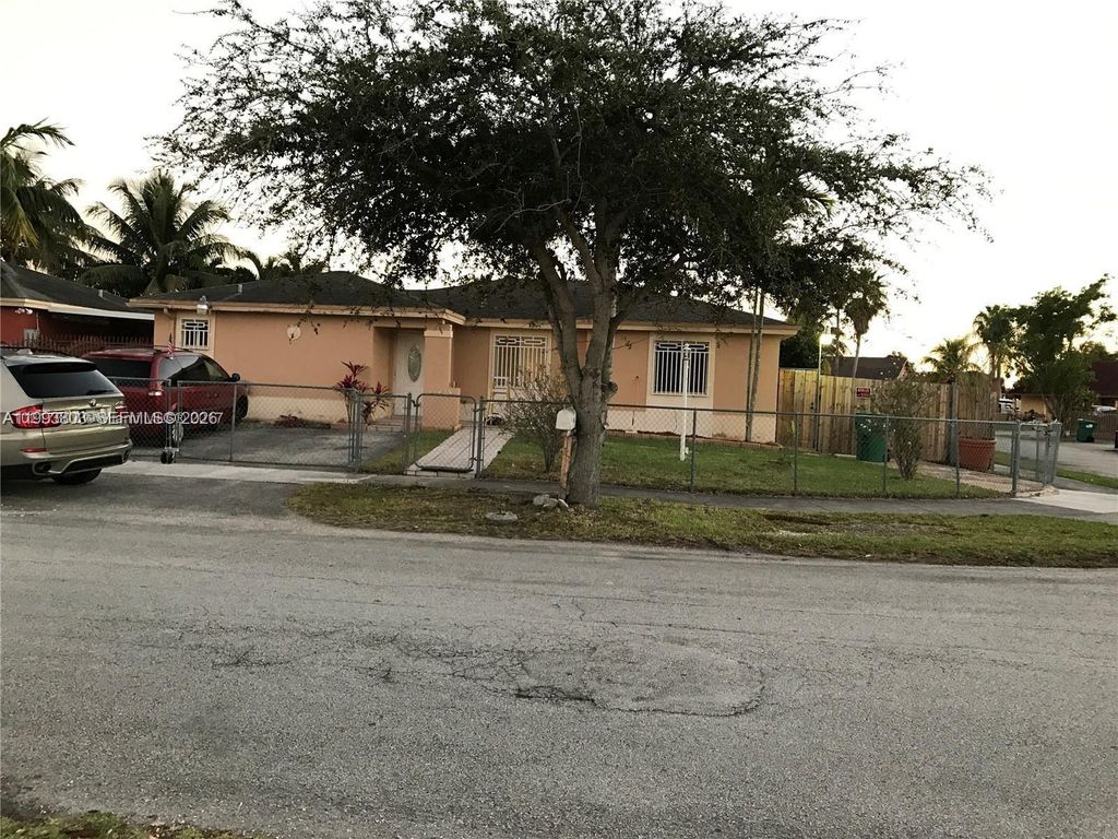 12636 SW 211th St 2, Miami, FL 33177
