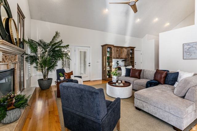 4536 W SILENT RAIN DR, South Jordan, UT 84009