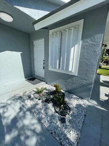 378 NW 2nd Way, Deerfield Beach, FL 33441