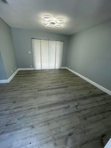 378 NW 2nd Way, Deerfield Beach, FL 33441