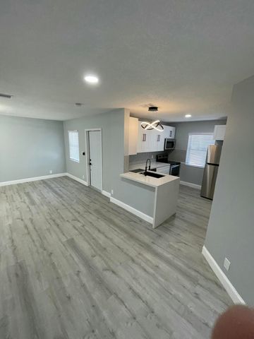 378 NW 2nd Way, Deerfield Beach, FL 33441