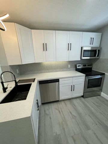 378 NW 2nd Way, Deerfield Beach, FL 33441