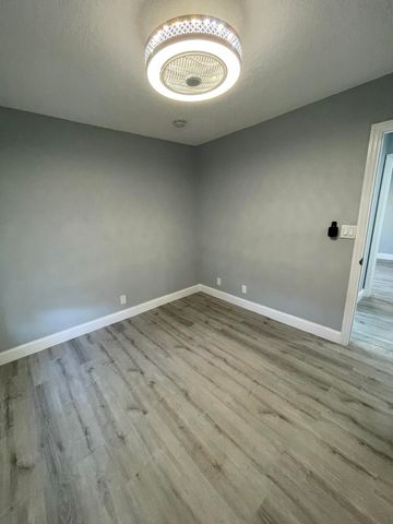 378 NW 2nd Way, Deerfield Beach, FL 33441