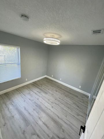 378 NW 2nd Way, Deerfield Beach, FL 33441