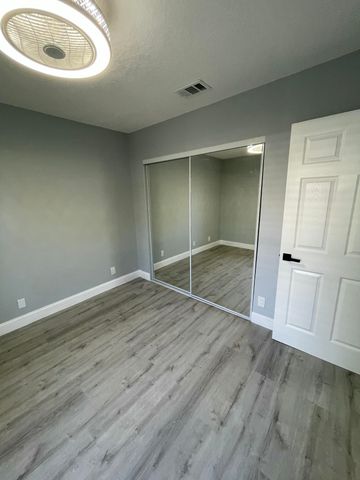 378 NW 2nd Way, Deerfield Beach, FL 33441