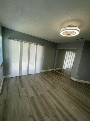 378 NW 2nd Way, Deerfield Beach, FL 33441