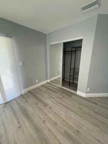 378 NW 2nd Way, Deerfield Beach, FL 33441