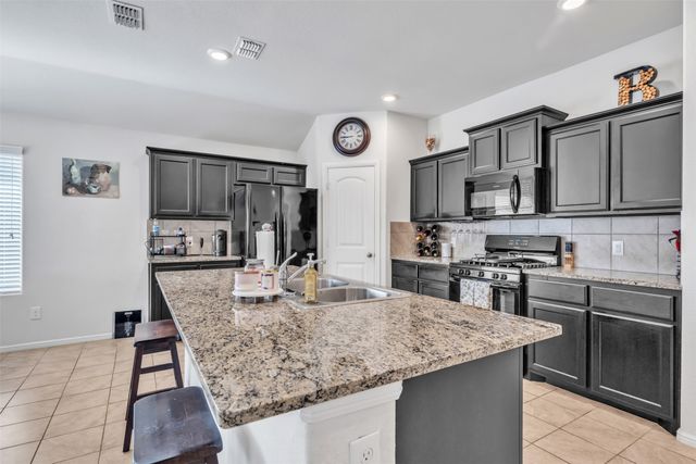 7304 Wavecrest Way, Fort Worth, TX 76179