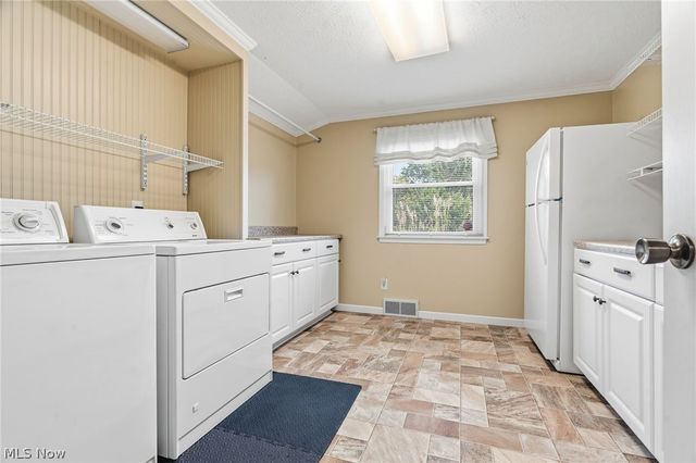 2215 Tamarack Circle NE, Canton, OH 44721