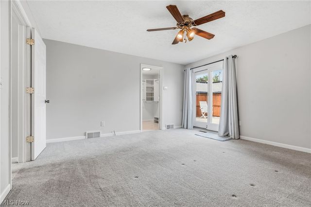 2215 Tamarack Circle NE, Canton, OH 44721