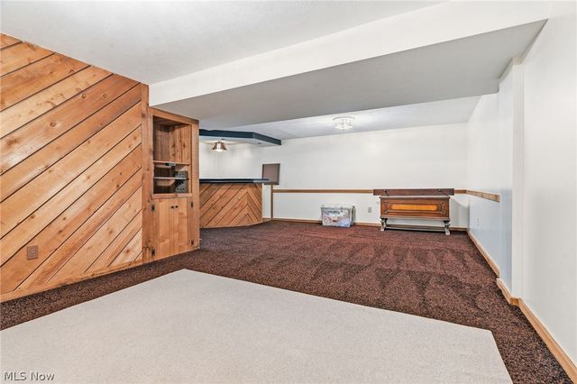2215 Tamarack Circle NE, Canton, OH 44721