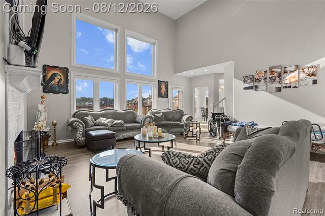 49501 Sandra Drive, Shelby Twp, MI 48315