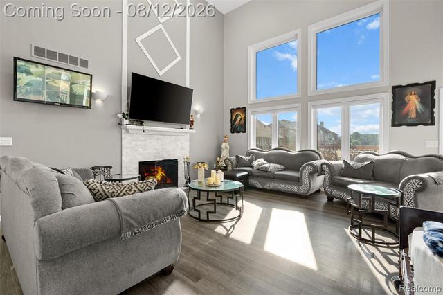 49501 Sandra Drive, Shelby Twp, MI 48315