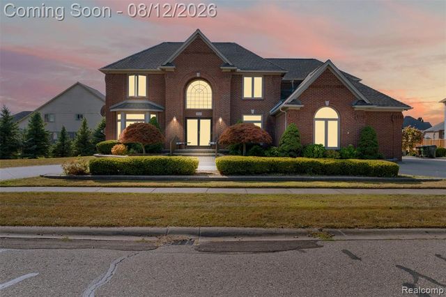 49501 Sandra Drive, Shelby Twp, MI 48315