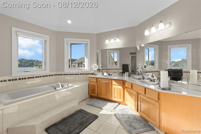 49501 Sandra Drive, Shelby Twp, MI 48315