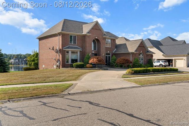 49501 Sandra Drive, Shelby Twp, MI 48315