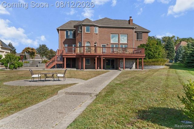 49501 Sandra Drive, Shelby Twp, MI 48315