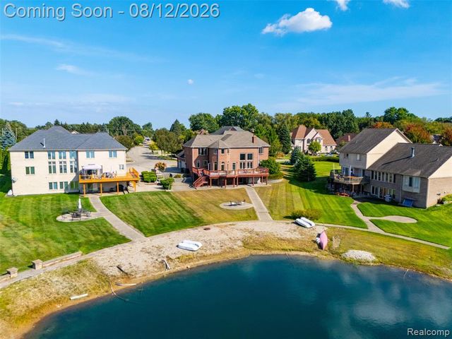 49501 Sandra Drive, Shelby Twp, MI 48315