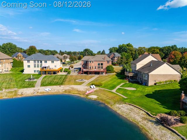 49501 Sandra Drive, Shelby Twp, MI 48315