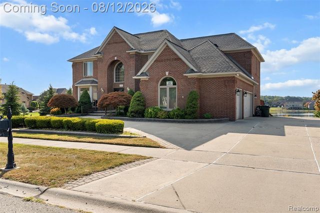49501 Sandra Drive, Shelby Twp, MI 48315