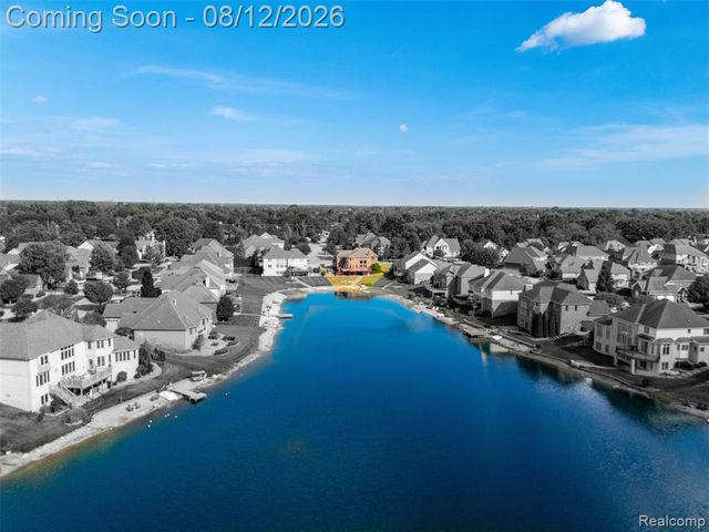 49501 Sandra Drive, Shelby Twp, MI 48315
