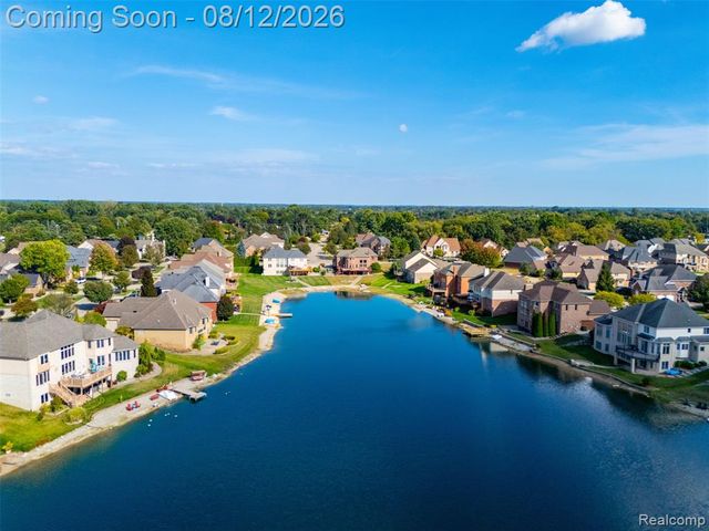 49501 Sandra Drive, Shelby Twp, MI 48315