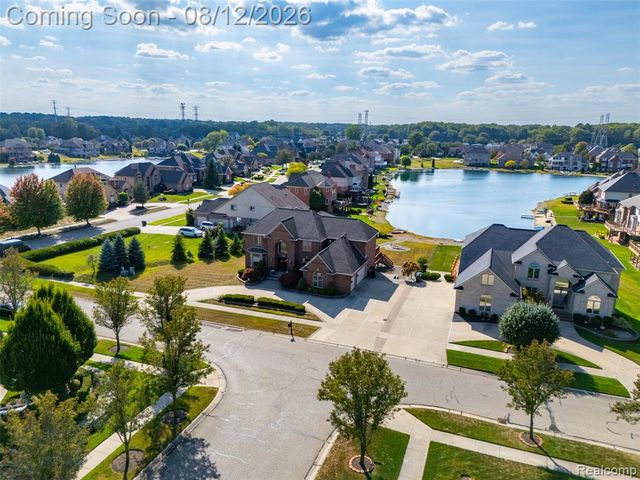 49501 Sandra Drive, Shelby Twp, MI 48315