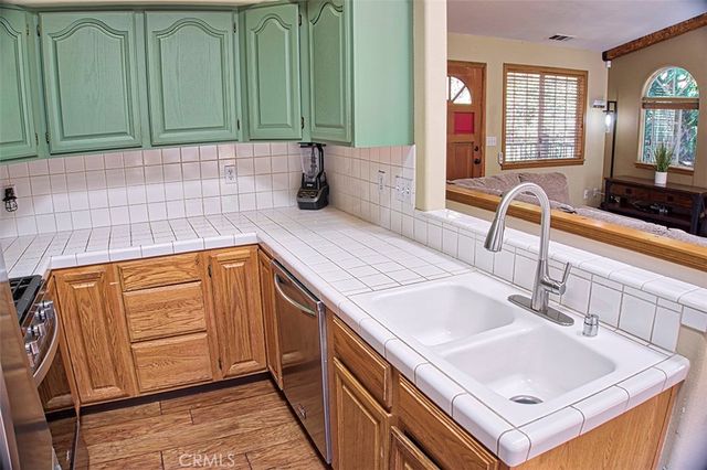 24757 Basel Drive, Crestline, CA 92325