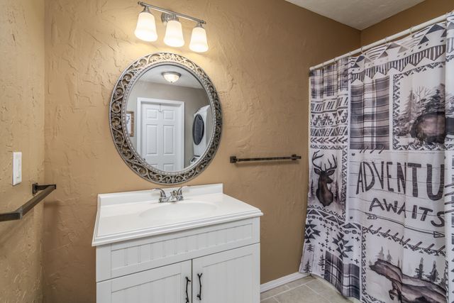 888 Melody Mountain Road, Cedarcreek, MO 65627