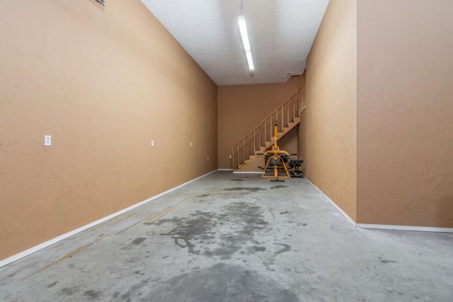 888 Melody Mountain Road, Cedarcreek, MO 65627