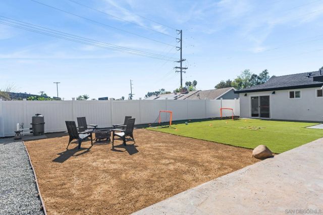 157 Thrasher Way, El Cajon, CA 92020