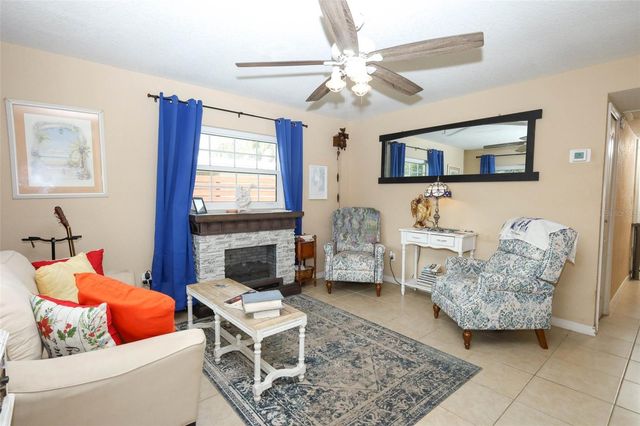 2725 HERTHA AVENUE, Orlando, FL 32826