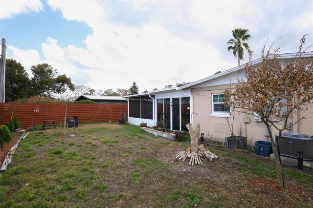 2725 HERTHA AVENUE, Orlando, FL 32826