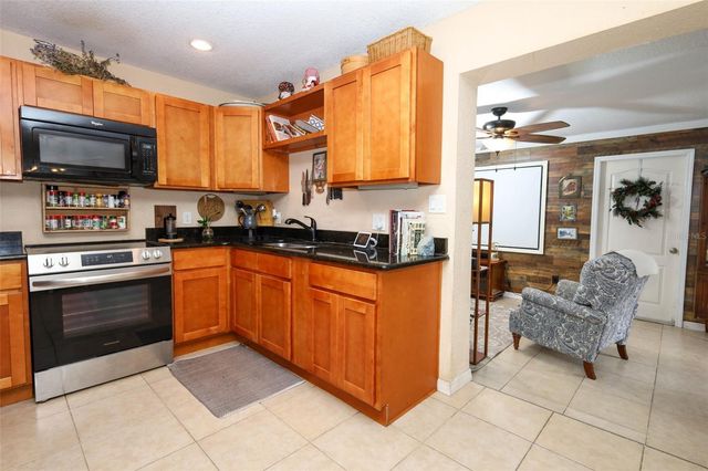 2725 HERTHA AVENUE, Orlando, FL 32826