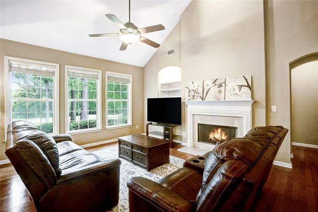 38 Greenview Drive, Newnan, GA 30265