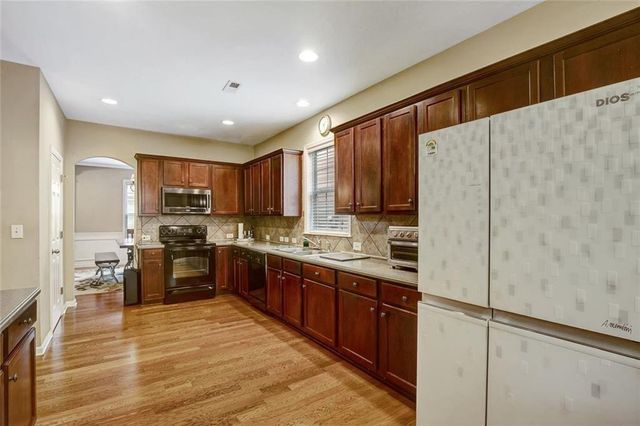 38 Greenview Drive, Newnan, GA 30265