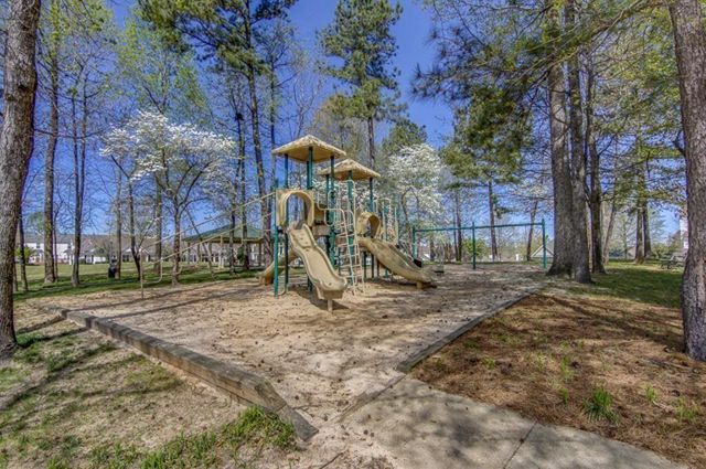 38 Greenview Drive, Newnan, GA 30265