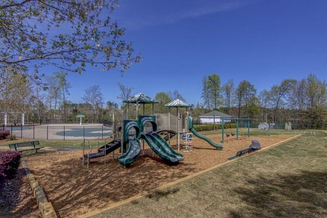 38 Greenview Drive, Newnan, GA 30265