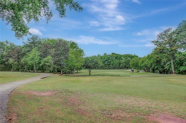 38 Greenview Drive, Newnan, GA 30265