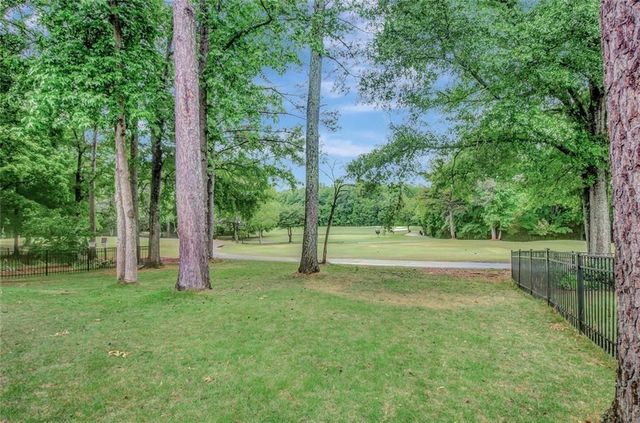 38 Greenview Drive, Newnan, GA 30265