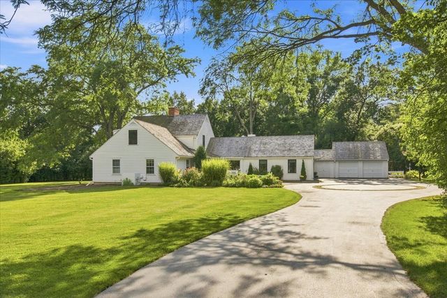 1810 South Lane, Northbrook, IL 60062