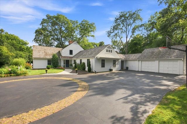 1810 South Lane, Northbrook, IL 60062