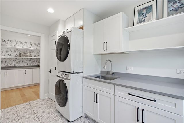 1810 South Lane, Northbrook, IL 60062