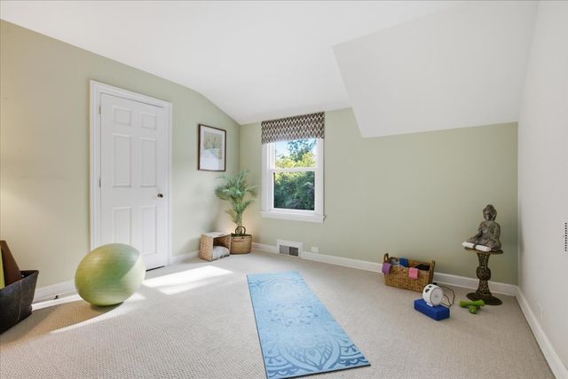 1810 South Lane, Northbrook, IL 60062