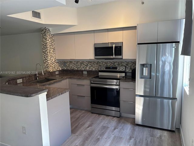 2981 NE 185th St 1802, Aventura, FL 33180