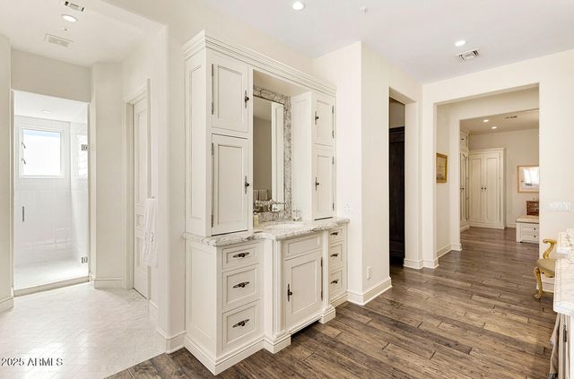 8531 N 49TH Street, Paradise Valley, AZ 85253