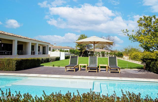 8531 N 49TH Street, Paradise Valley, AZ 85253